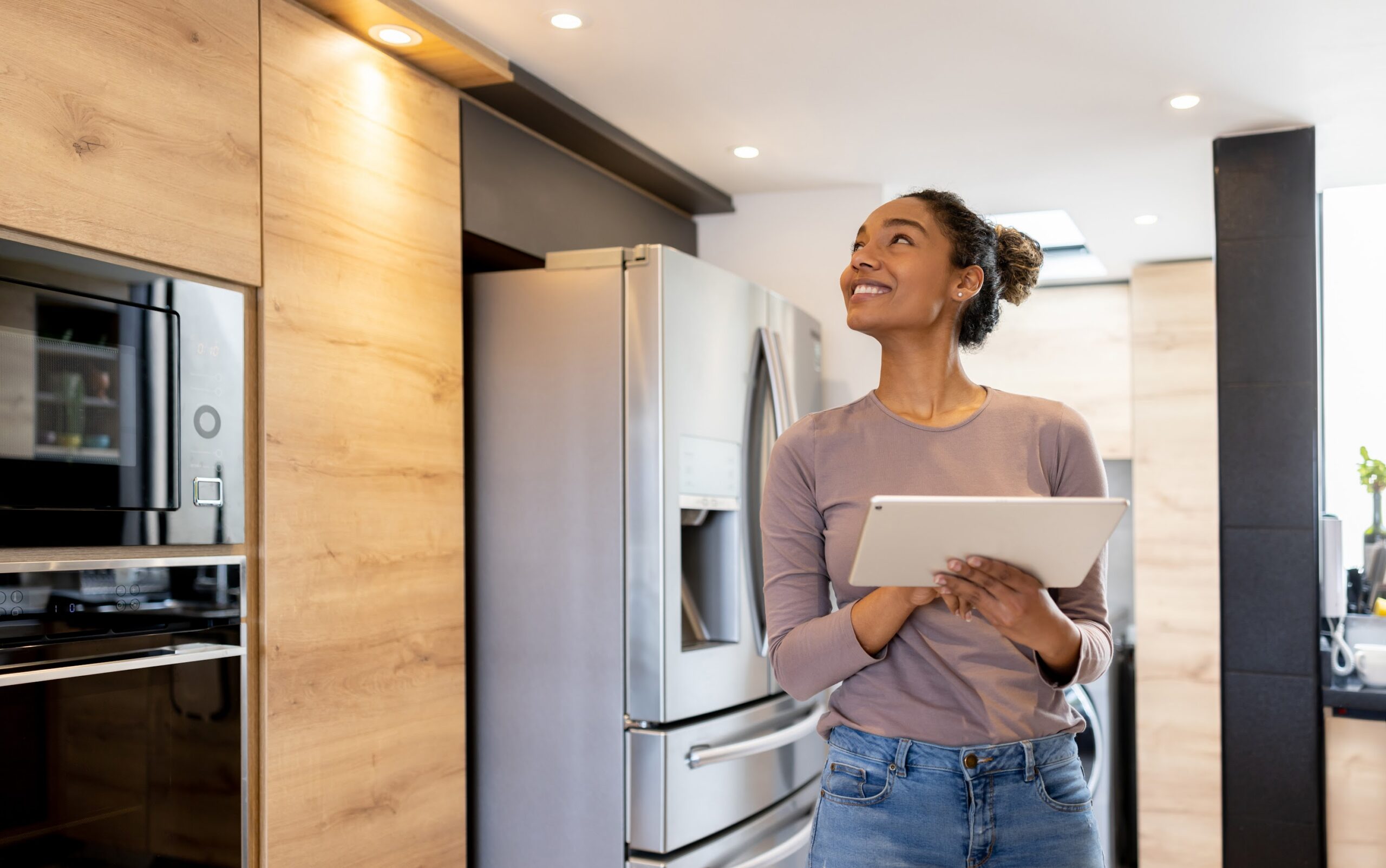 The Future of Kitchens: Integrating Smart Technology & High-End Automation